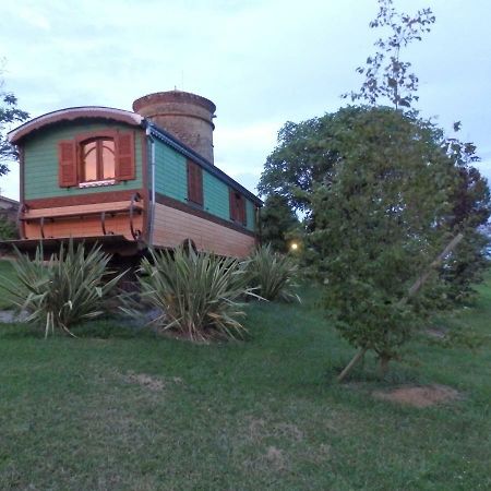 Roulotte La Souleillade Bed & Breakfast Saint-Sernin  Eksteriør bilde