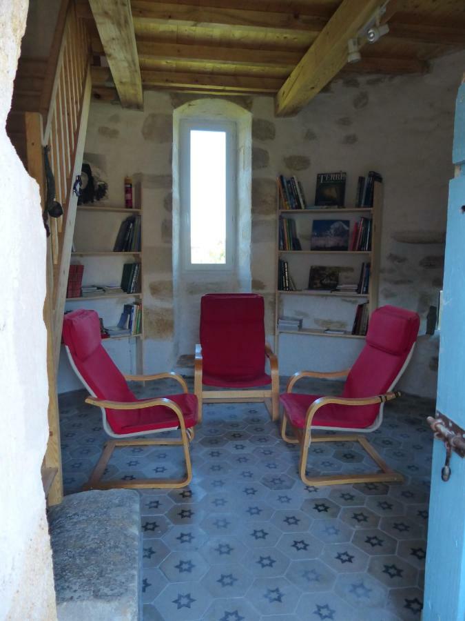 Roulotte La Souleillade Bed & Breakfast Saint-Sernin  Eksteriør bilde